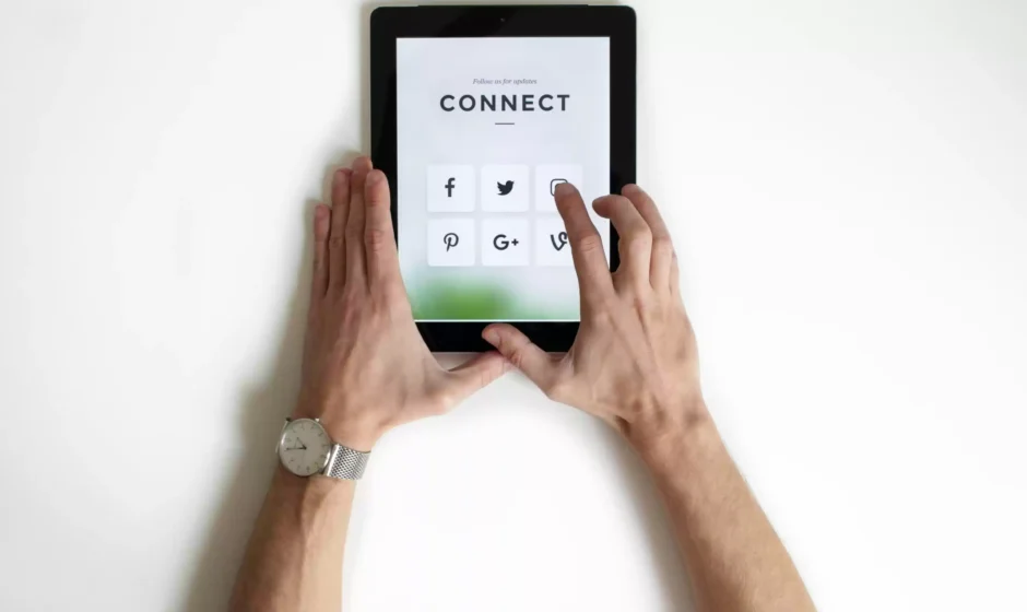 Digital Nomad Must-Haves: Essential Tech Gadgets & Accessories